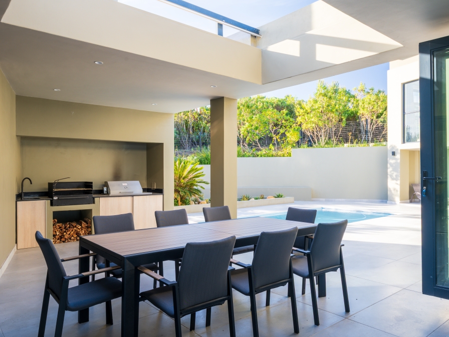 5 Bedroom Property for Sale in Pezula Private Estate Western Cape
